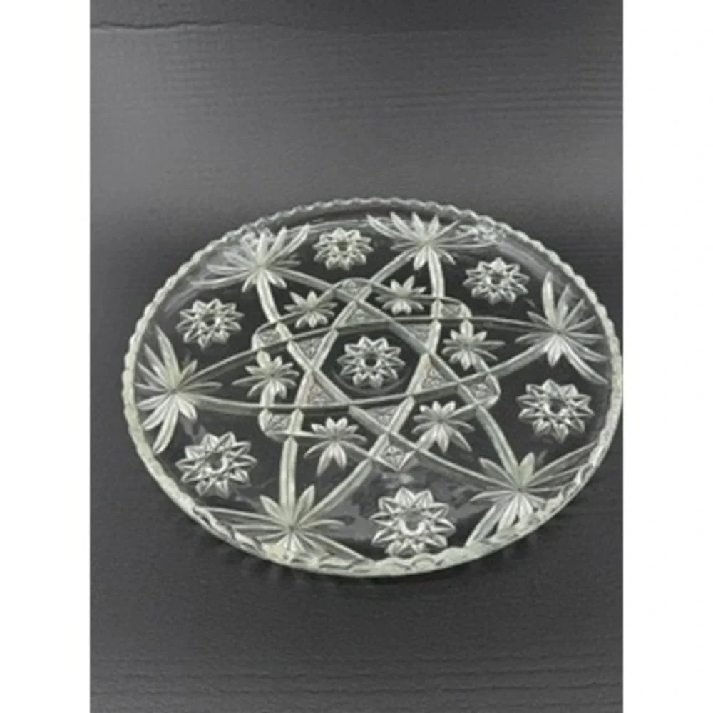 Vintage Clear Pressed Glass Starburst Pinwheel Round Serving Platter 12.5 Inch‎